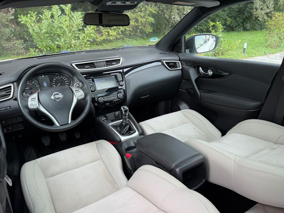 Nissan Qashqai |Tekna|Panoramic|Camera360|Euro6|Navi|Alcantara|Xenon