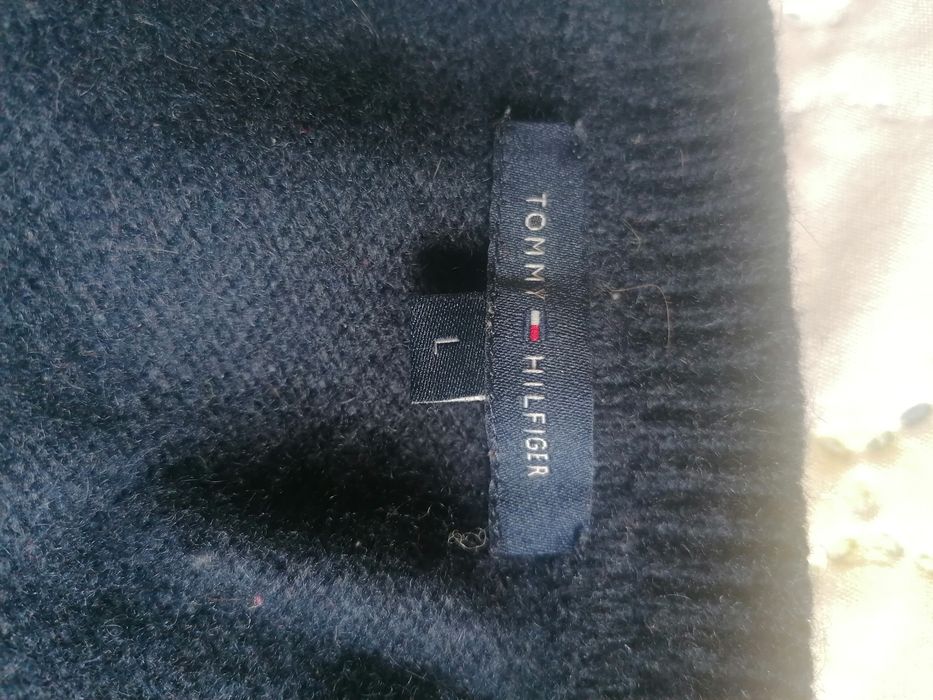 Tommy Hilfiger оригинален пуловер