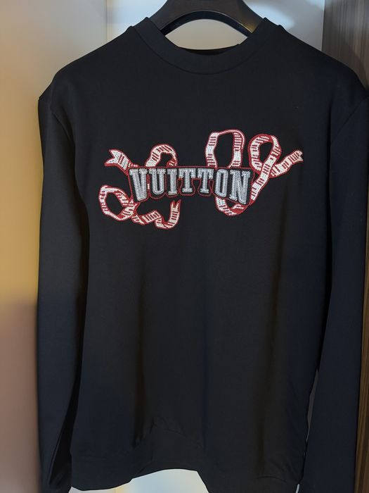 Louis Vuitton блузи