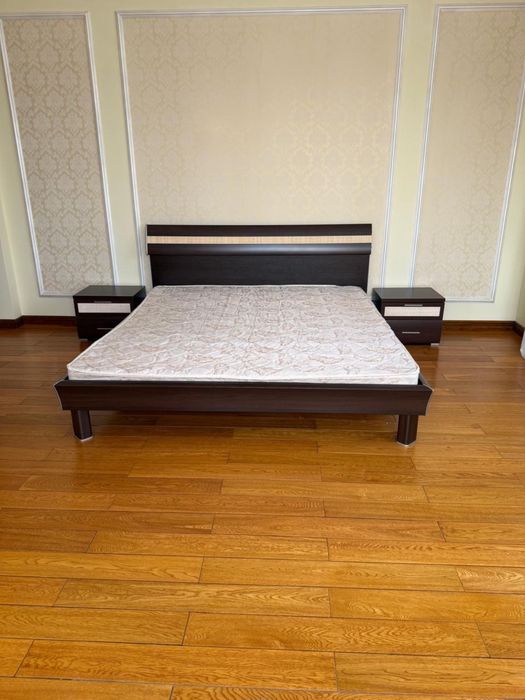 Продам спальный гарнитур