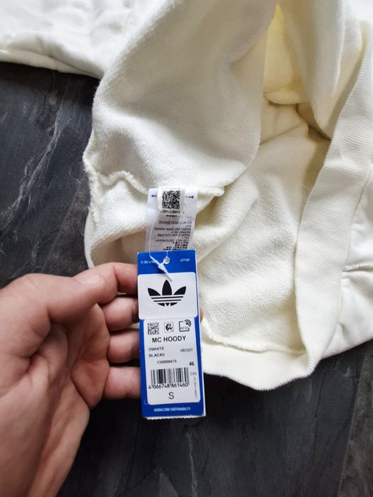 Нов Оригинални суичър Adidas