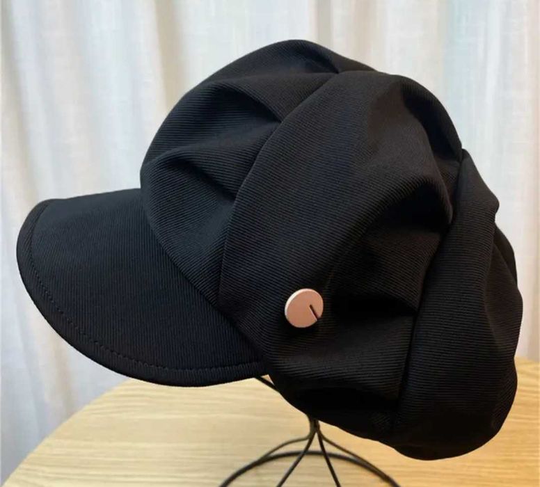 Женские кепи новые разные цены от 2500 до 4.500