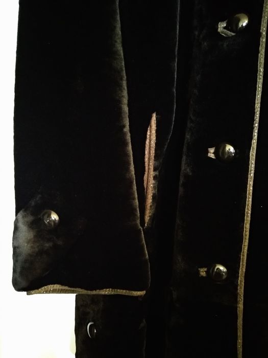 Продам мутоновую шубу МиРель