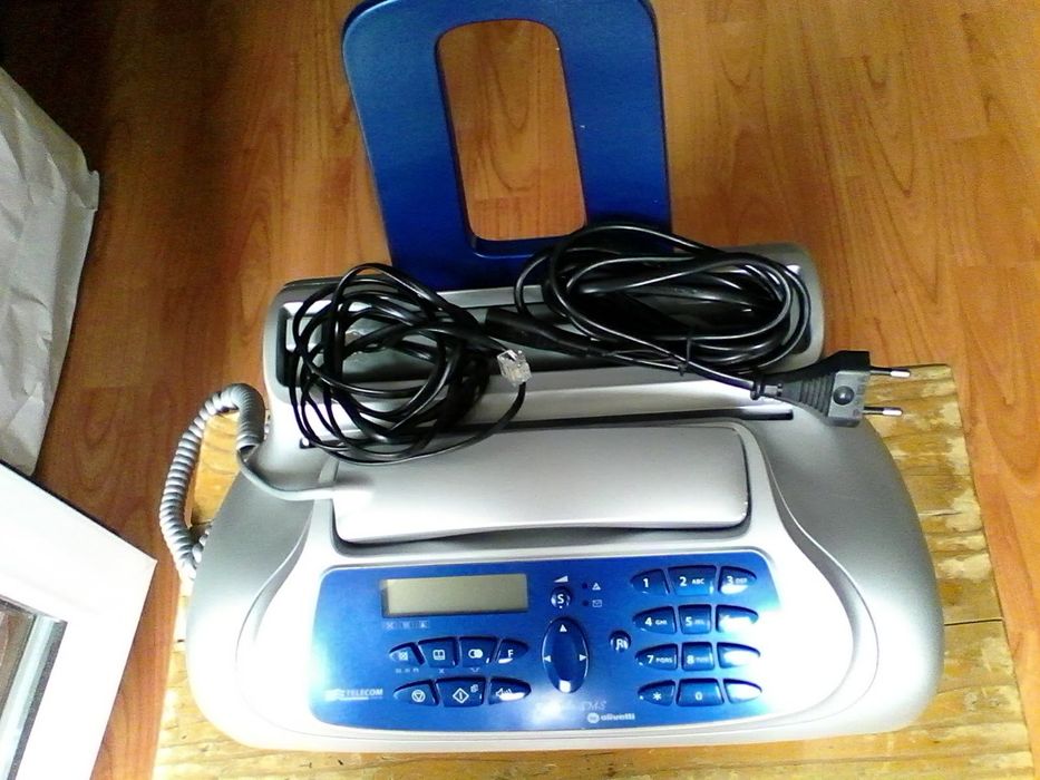 Aparat telefonic fix cu fax și cu afișaj