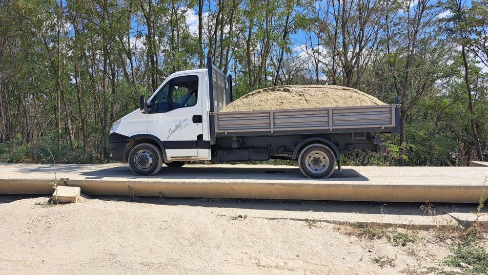 Transport nisip  piatră pamant balastru margaritar mobila materiale constructii