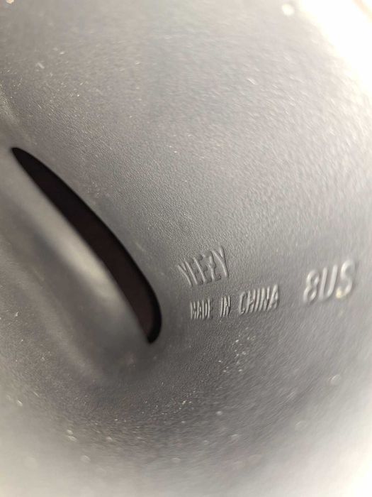 Yeezy slide Onyx (размер 40-41)