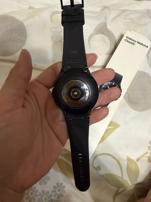 Смарт часы Galaxy watch 4