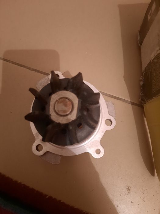 Продам помпу на гранту