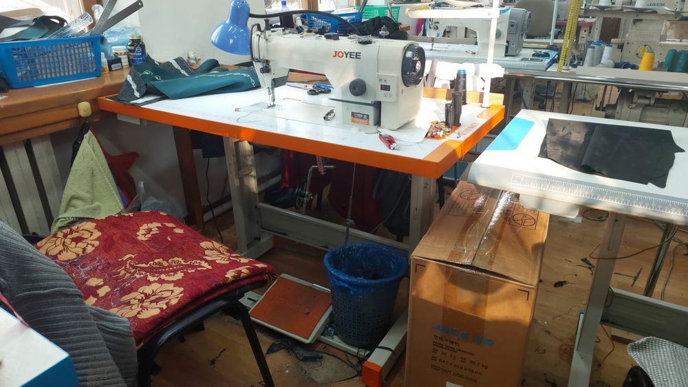 Промышленная швейная машинка