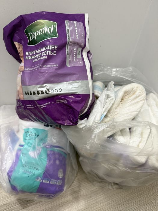 Памперсы отдам срочно самовывоз
