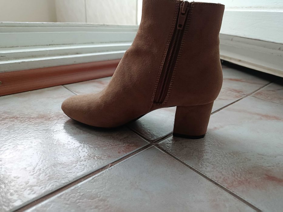 Pantofi și ghete noi masura 36