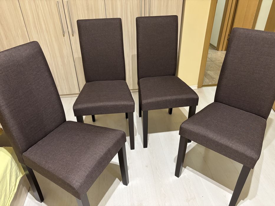 Продавам 4 броя трапезни стола