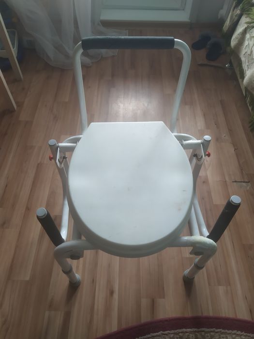 Кресло - туалет переносное