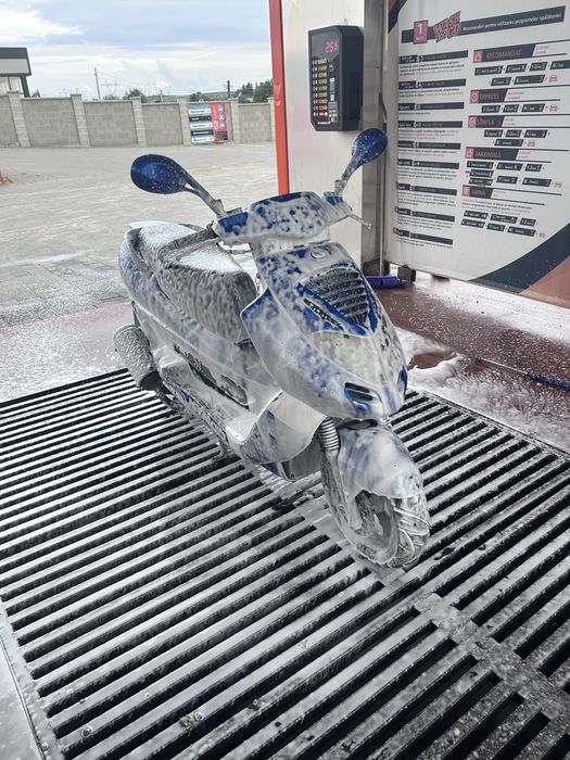 Vand scuter kymco 125cc perfect functional