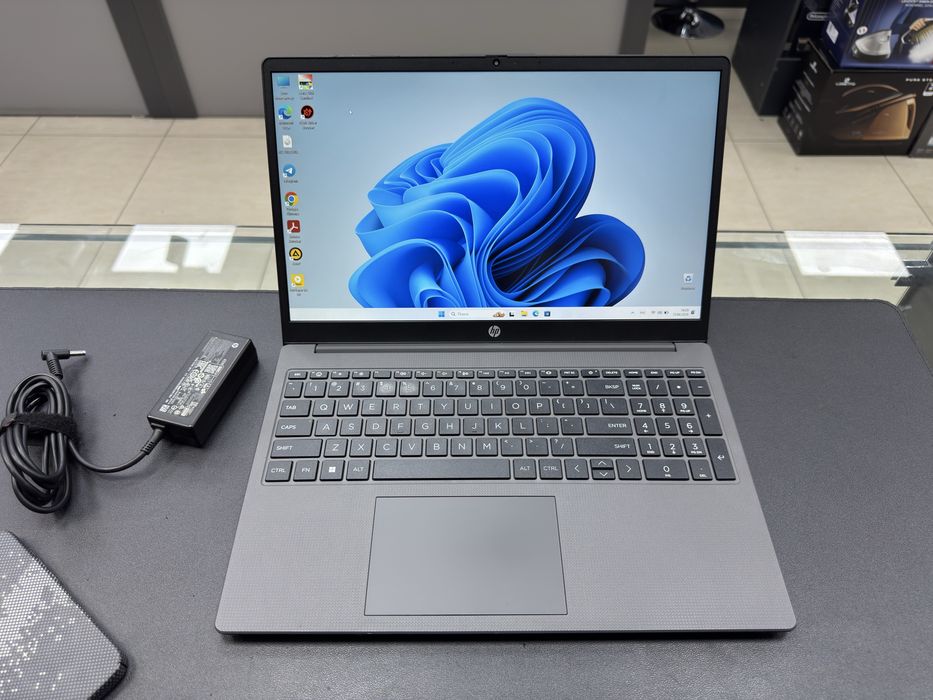 Hp G10 250 4-Kun ishlagan Ryzen 7 7730U Ozu-16gb Ssd-512gb iPS ideal