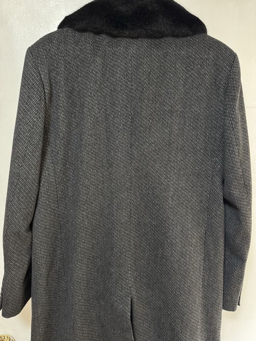 Продаю мужское пальто