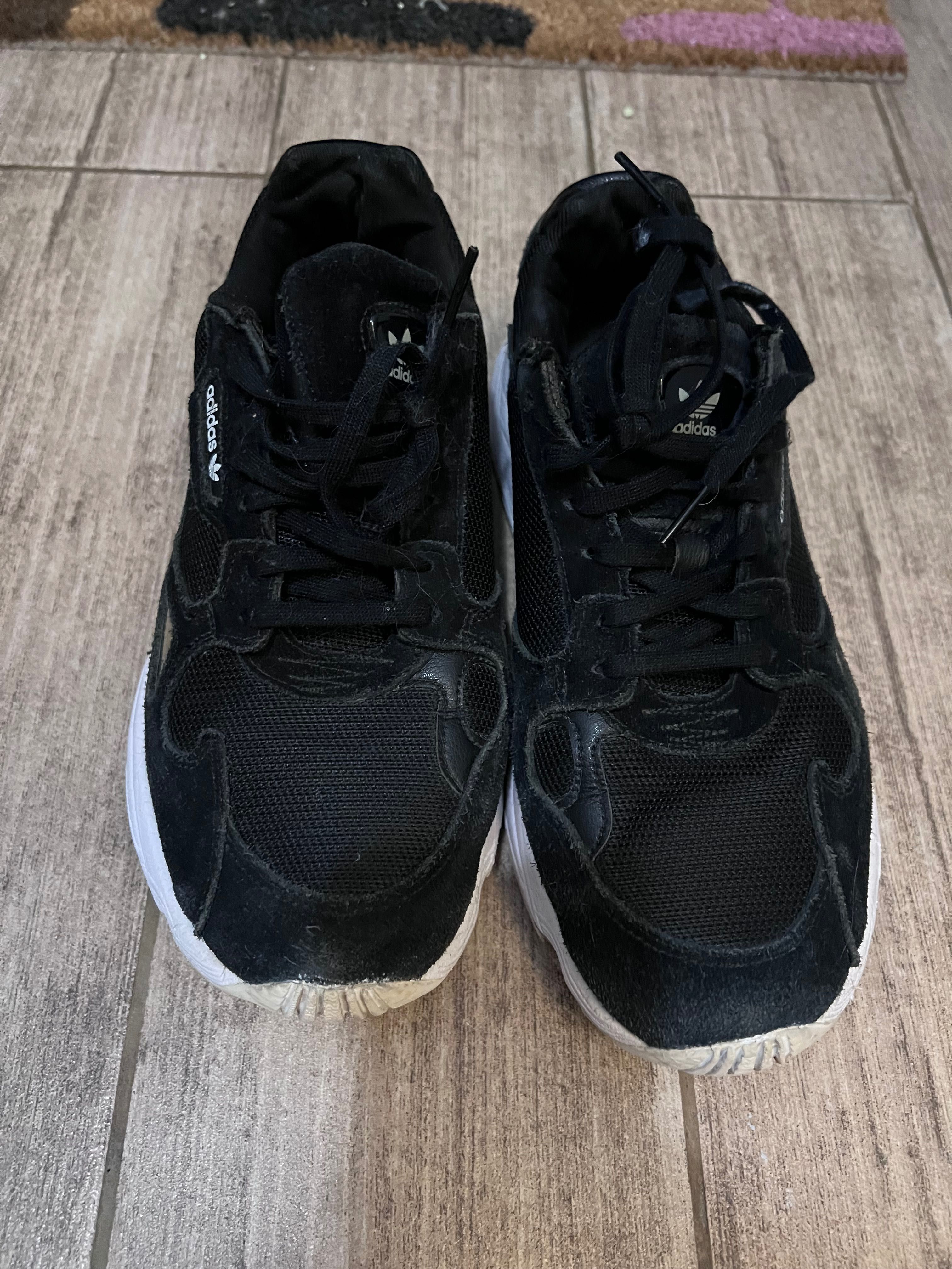 Adidas falcon 41 1 3 femei Bucuresti Sectorul 4 OLX.ro