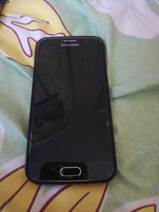 Продам сотовый телефон самсунг с 6 в хорошем рабочем состоянии корпус