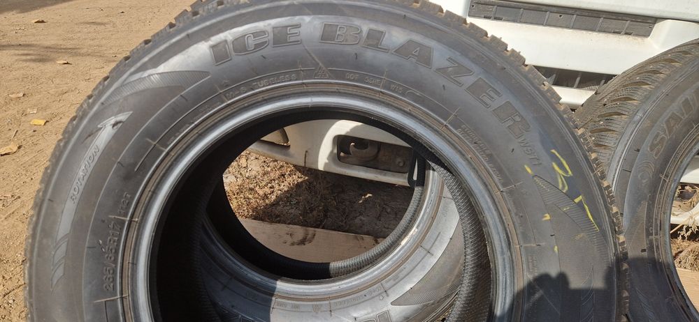 Продам зимние шины .