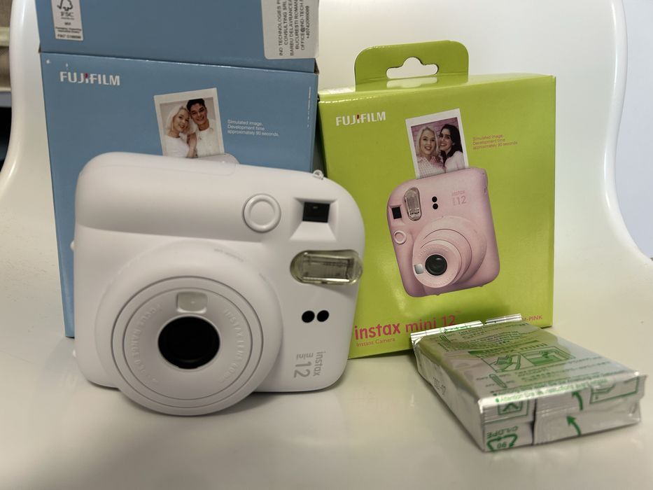 Fujifilm Instax Mini 12 roz NOU sigilat/nefolosit