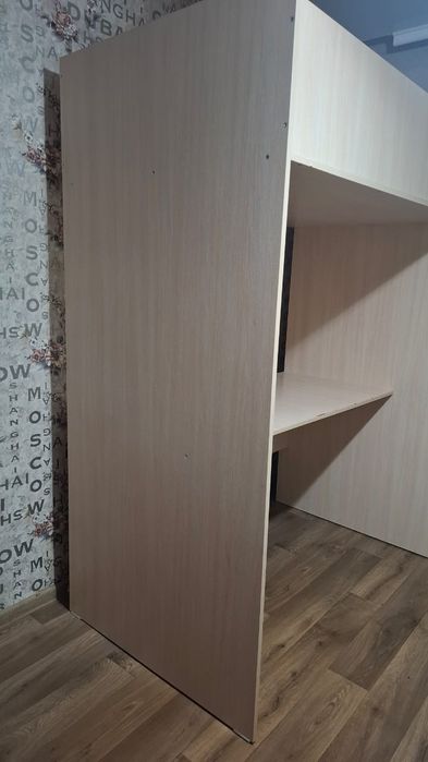 Детская двухъярусная кровать