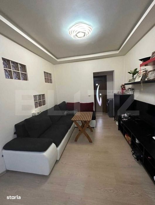 Apartament 3 camere decomandat, 70 mp, balcon inchis, etaj 3, zona Cri