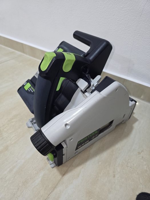 Fierastrau circular Festool cu doi acumulatori TSC 55 KEB