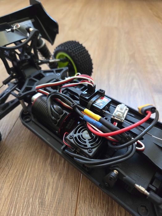Racing Buggy Quanum Vandal 1/10 4WD