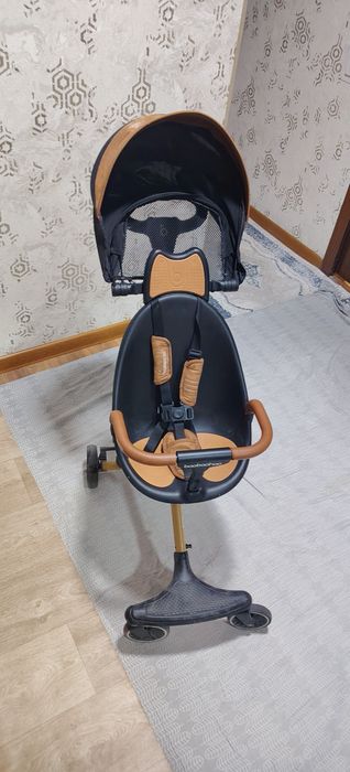 Детская коляска и велосипеды