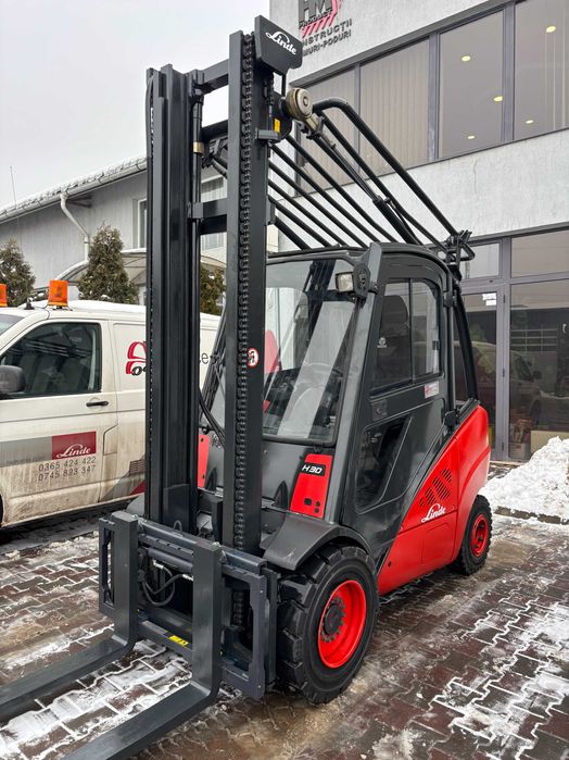 Stivuitor - Motostivuitor Linde H30D-02 Cabină An fabricație: 2008