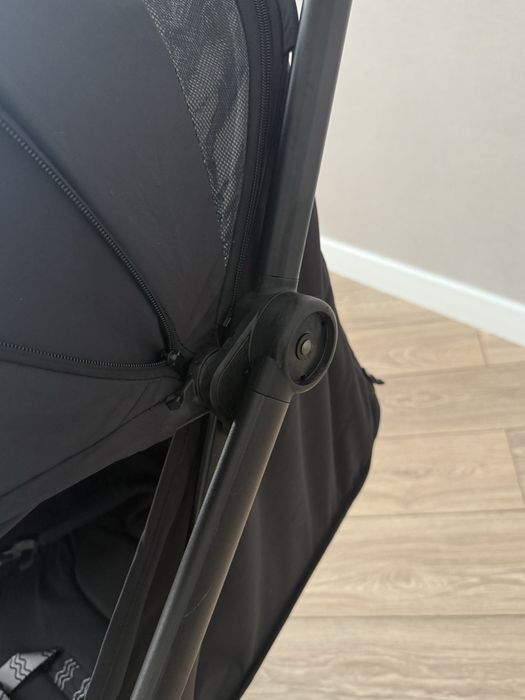 Продаю прогулочную коляску Tutis jogo+