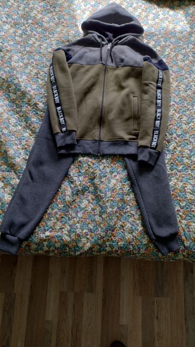 Детски спортен екип