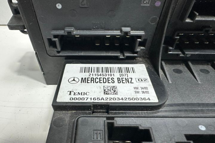 Panou sigurante 2115453101 Mercedes-Benz E-Class W211/S211