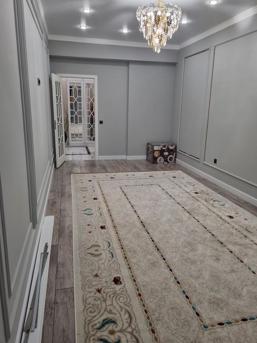 Продаётся турецкий ковёр размер 2.5х5