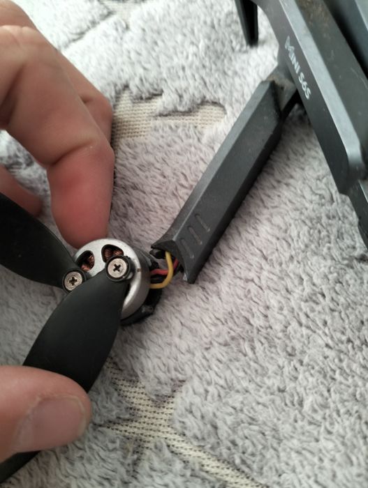 Продам дрон Mini s6s