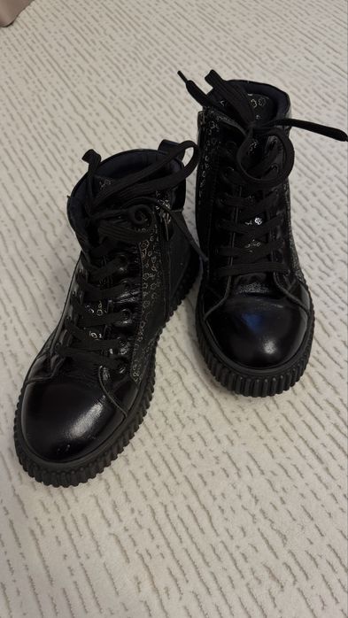 Ботинки демисезон р-р 35