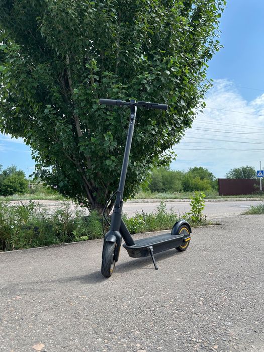 Электро самокат Ninebot