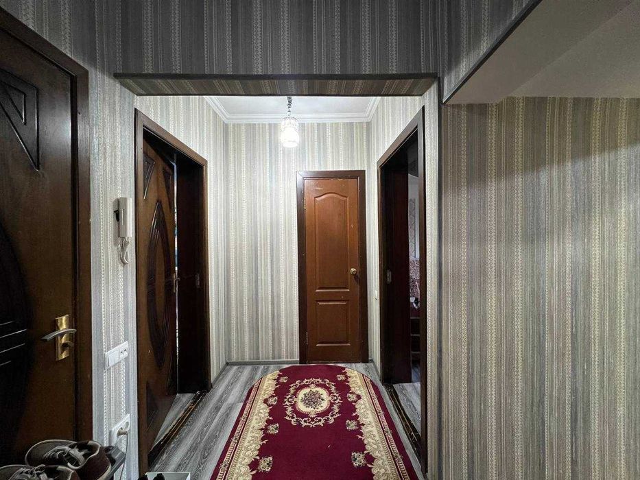 Продаётся 3в2/3/9, 74м2, гостиница Россия, ресторан GOSHT