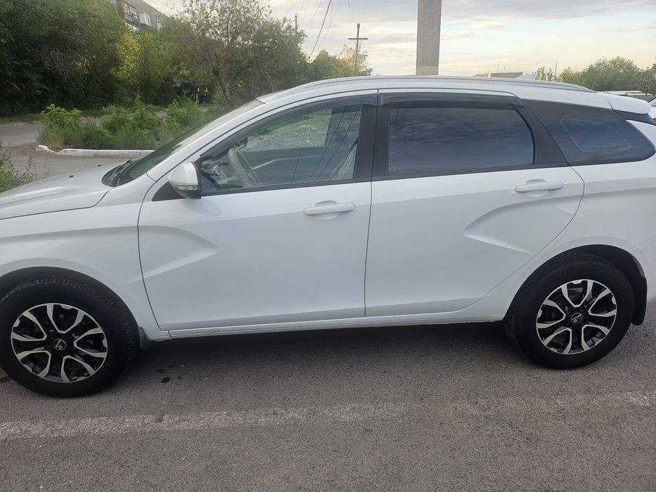 Продам Lada Vesta SW