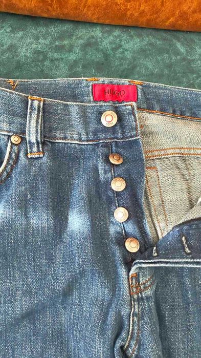 дънки HUGO BOSS Made in Italy