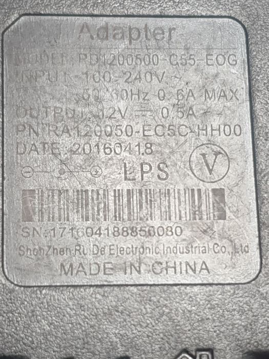 Лот работещи адаптери.