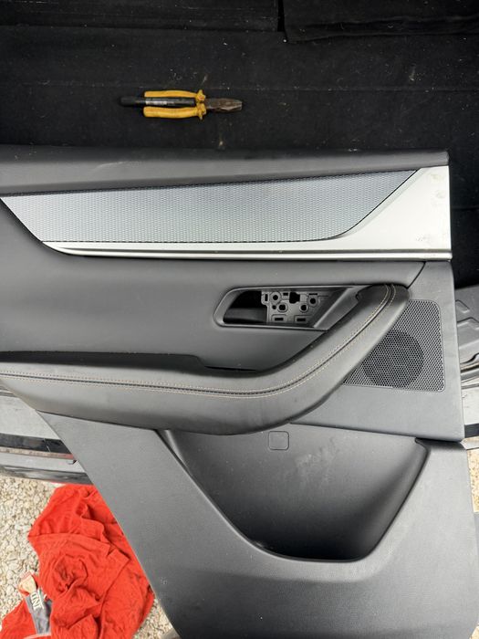 Кора на задна лява врата Mazda CX-90 2024г