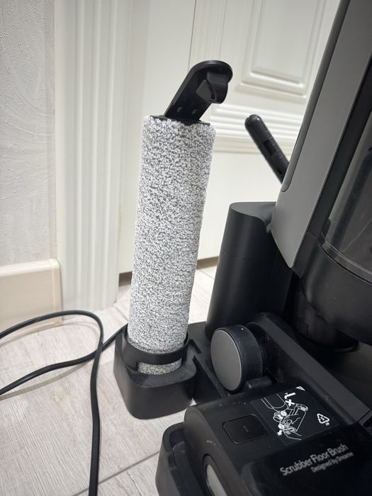 Моющий пылесос вертикальный