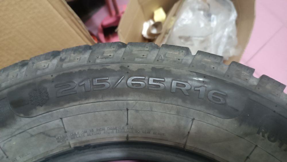 Комплект зимней резины бу 215/65/16