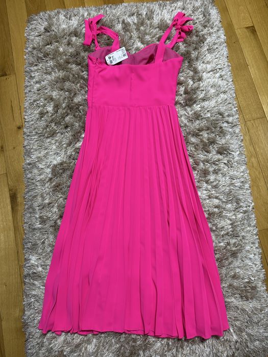 Rochie pink noua, marimea 36