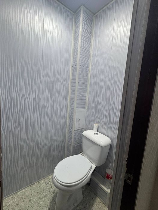 Срочно продаётся 2-х комнатная квартира 77 серия