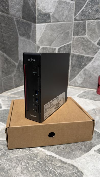 Mini PC Fujitsu Esprimo Q556 i3/12GB(DDR4)/1TB SSD/Serial/DVD-RW + Tastatura Mouse
