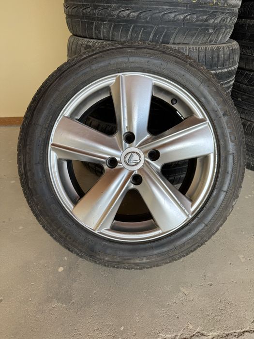 Lexus diska baloni bilan 16