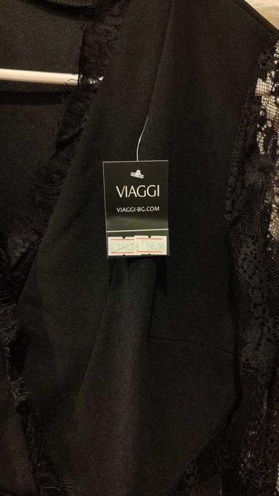 Официална черна рокля с дантела и дълбока цепка, нова, размер M/L