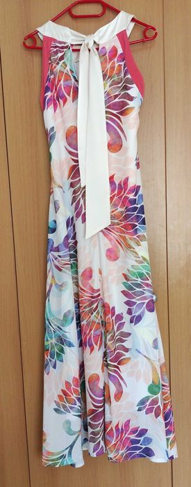 Елегантна рокля Ephos